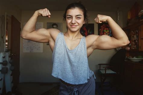 Tessa Barresi 17 Year Old Natural Female Bodybuilder