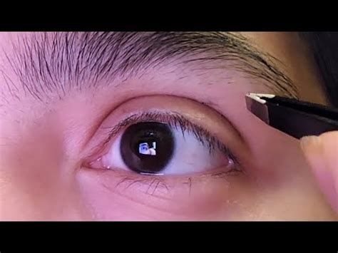 Eyebrow Plucking Satisfying Mooneyes First Video Youtube