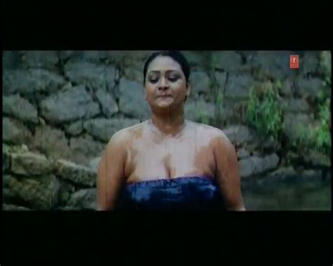 She came into limelight for portraying the role of sapna in popular tv show hum ladkiyaan. Nesha Jawani Ki: Mallu Aunty Shakeela Hot Bathing With Her Boyfriend Hot Pictures