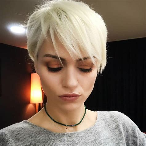 10 Latest Short Haircut For Fine Hair 2020 And Stylish Short