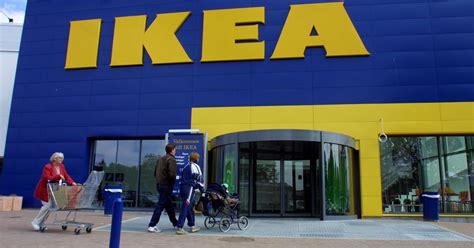 Woman Shopping Naked In Ikea Leaves Shoppers Hot Around The Collar