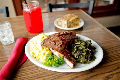 2 eggs, choice of side: The 13 Best BBQ Restaurants In Oregon
