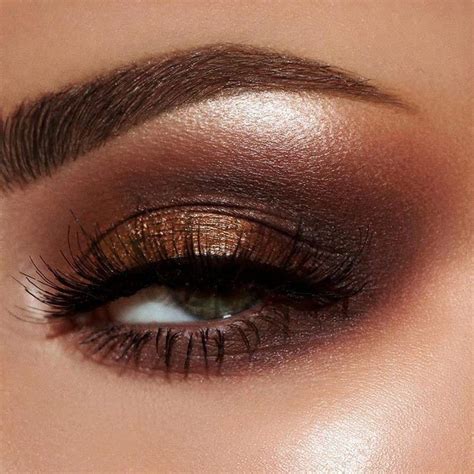 Finding the best eyeshadow color for hazel eyes presents quite the challenge. This is amazing. #hazeleyemakeup | Hazel eye makeup ...
