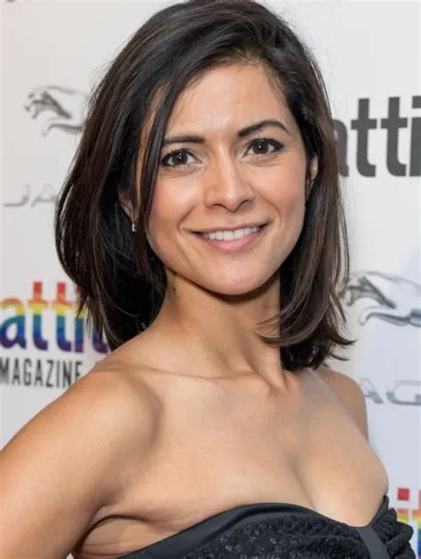 Lucy Verasamy Tv Presenter Weather Girl Hot Sexy Boobs A Poster Print Picclick