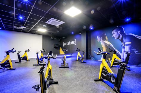A fitness park is a whole different animal than the traditional neighborhood playground. FITNESS PARK | Villiers-sur-Marne - 3 Boulevard Jean Monnet