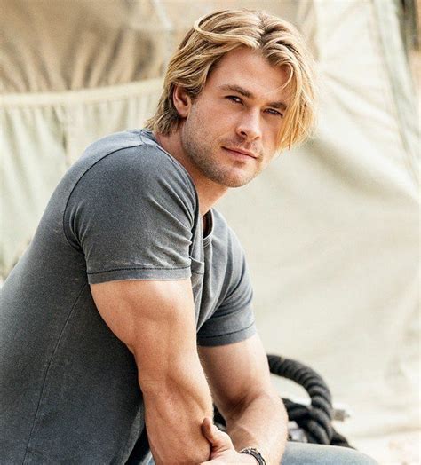 Coiffure femme cheveux courts mi longs 100 idees de stars. Les 25 meilleures idées de la catégorie Meche blonde homme ...