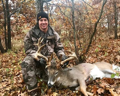 Trophy Whitetail Deer Hunts Ok High Fence Guaranteed Whitetail Hunts Oklahoma
