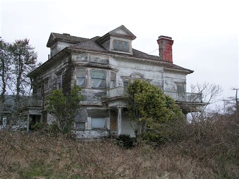 Sassy Sister Vintage Abandoned Houses