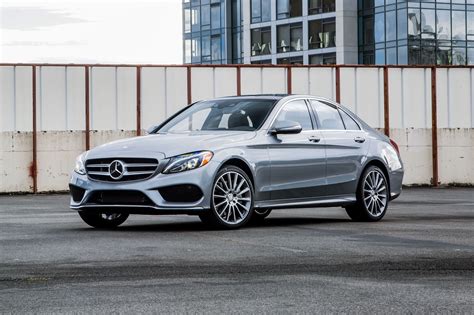 It combines dynamic proportions with reduced design lines and sculptural surfaces. 2018 Mercedes-Benz C-Class VIN Number Search - AutoDetective