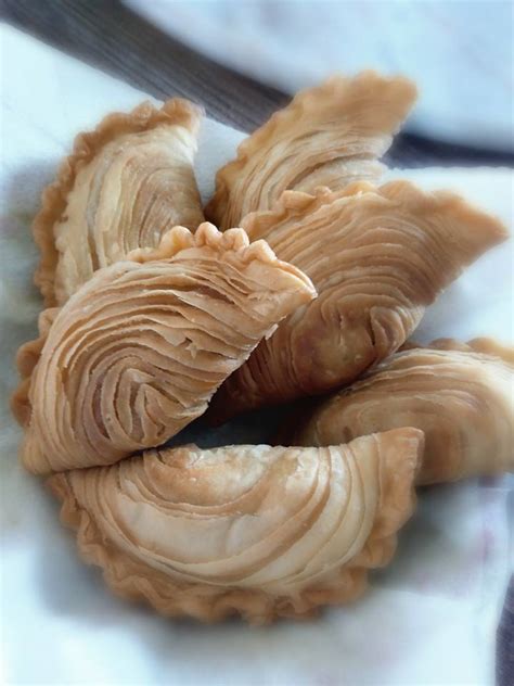 Sila angkat tangan siapa nak resepi inti karipap paling sedap hihi 😀. my mintroom: Karipap Pusing
