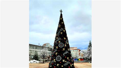 Коледната украса ще грейне тази вечер в Дупница Новини
