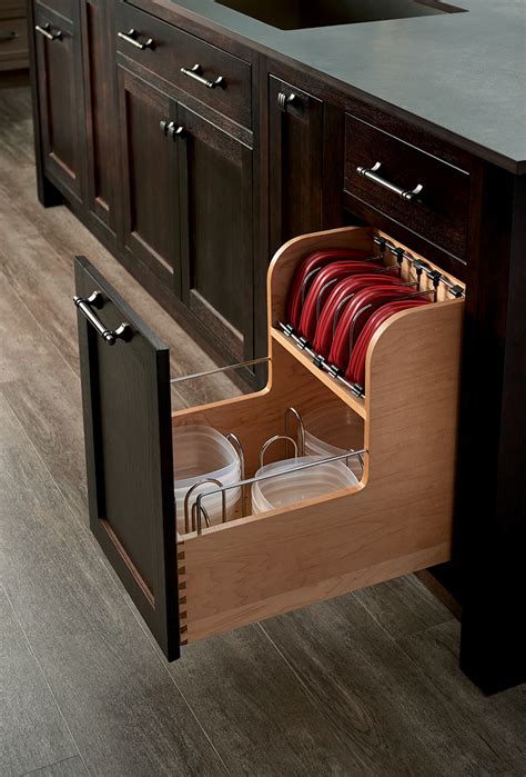 A beautiful, functioning cabinet starts with smart construction. Quality Kitchen Cabinet Construction - Euro Design Build
