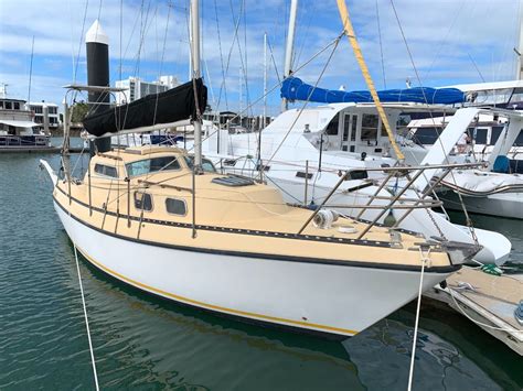 Roberts 25 Version B Pilot House Sailing Boats Boats Online For Sale Fibreglassgrp Boats