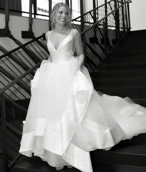 Hayley Paige Andi Gown 6800 Wedding Dress Save 80 Stillwhite