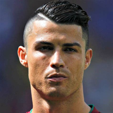 Cristiano ronaldo is not only known for his amazing soccer skills, he's also known for his immaculate fashion sense and killer haircuts. Cristiano Ronaldo Haircut | Men's Hairstyles + Haircuts 2020