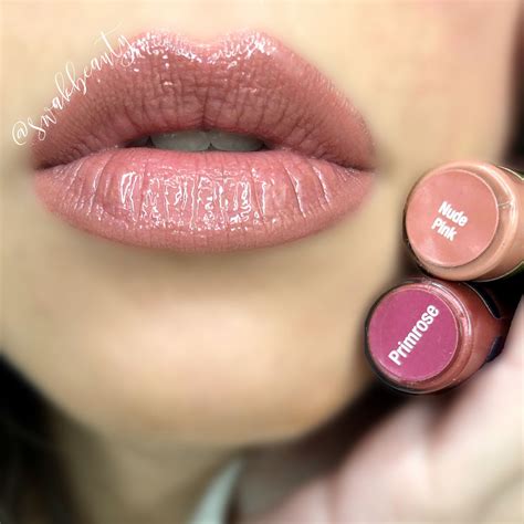 Pin On Kisss Lip Design