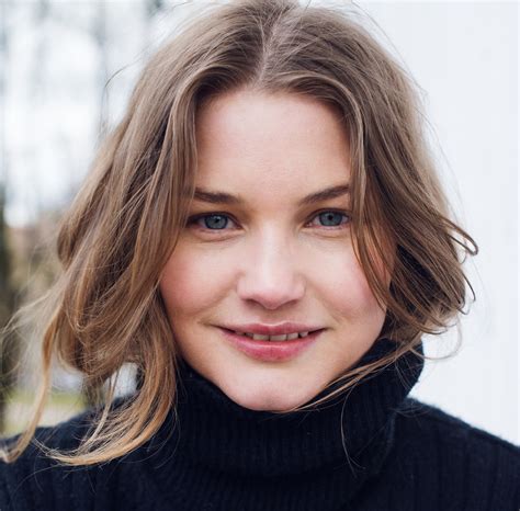 Classify Norwegian Actress Iben Akerlie
