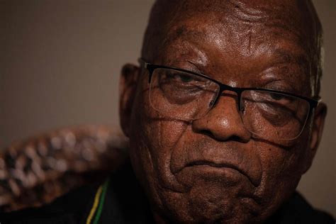 South Africas Zuma Turns Himself In To Police For Prison Term Daily Sabah