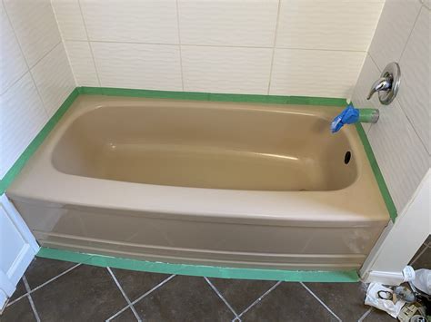 Diy Bathtub Reglazing Cost How To Refinish A Bathtub How Tos Diy So