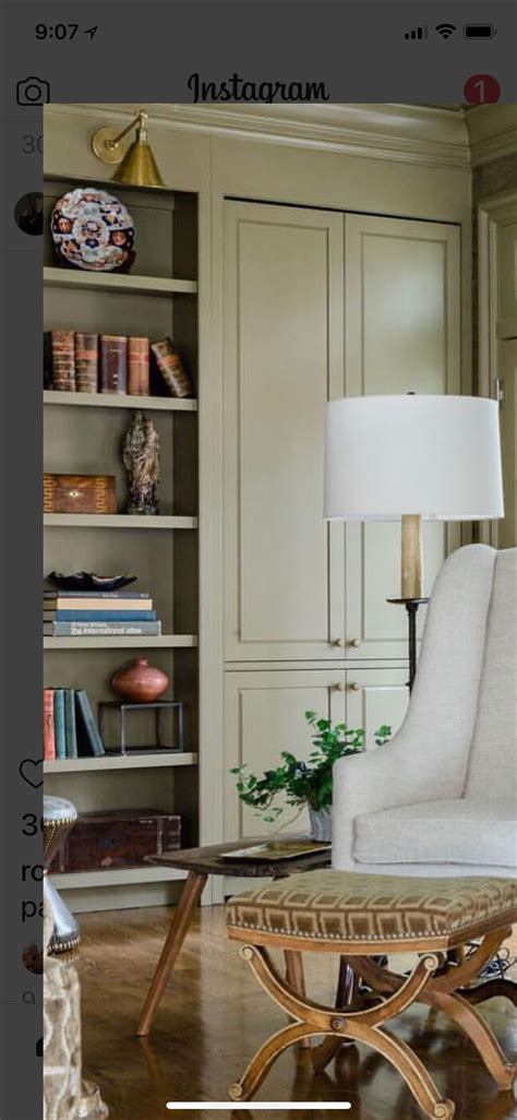 Turn a knick knack shelf into a wall art display. book shelves/ doors | Home decor, Shelves, Bookshelves