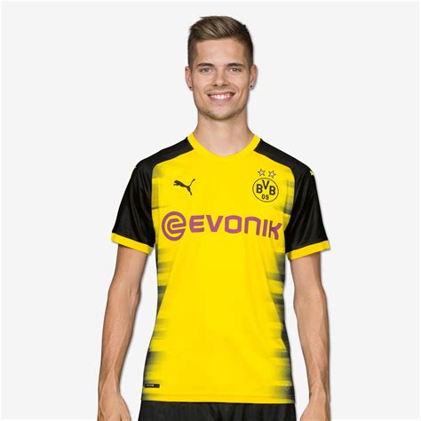 Ahora que conoces todos los pasos a seguir para cambiar el escudo, ¡es hora de buscar a tu equipo favorito! Borussia Dortmund Champions League shirt 2017-2018 ...