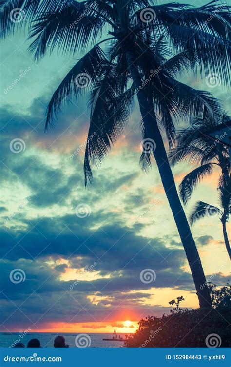 Sunset At Waikiki Bay In Honolulu Hawaii Stock Image Image Of
