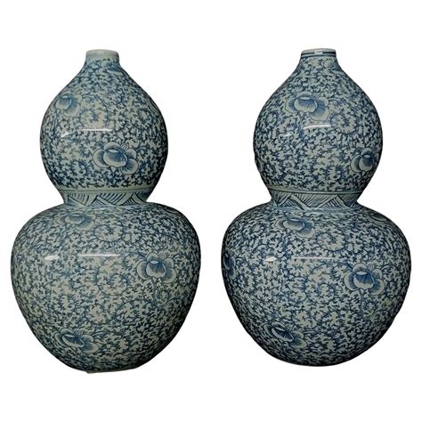 Pair Of Large Blue And White Chinese Porcelain Vases At 1stdibs Large