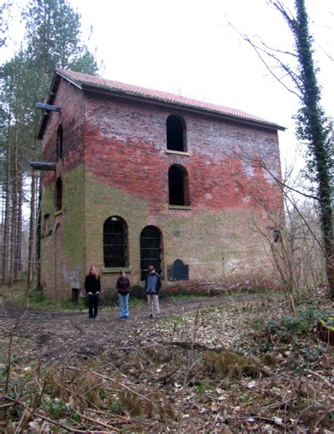 Seldom Seen Engine House © Andrew Tatlow Geograph Britain And Ireland