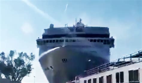 Watch Massive Cruise Ship Crashes Into Venice Wharf Five Injured