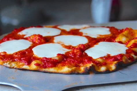 Grilled Pizza Margherita — Grillocracy