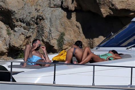 Emily Ratajkowski Pussy Slip At Mykonos Scandal Planet