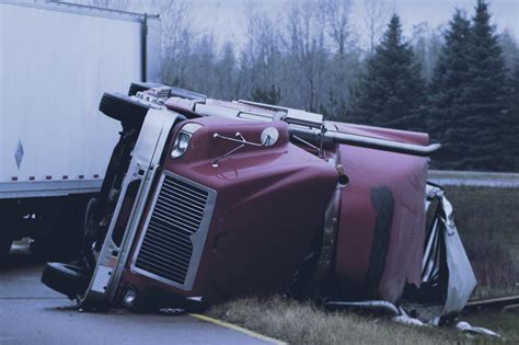 Pa Personal Injury Lawyers Warn Truck Crashes Kill