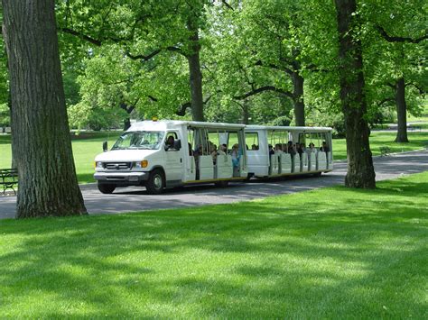 How much does a tram driver at the new york botanical garden make? The New York Botanical Garden