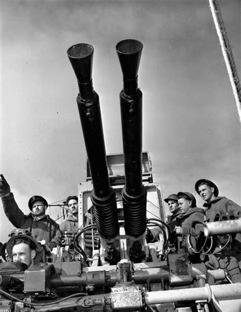 A Bofors 40 Mm Anti Aircraft Gun Crew On The Destroyer Hmc Flickr