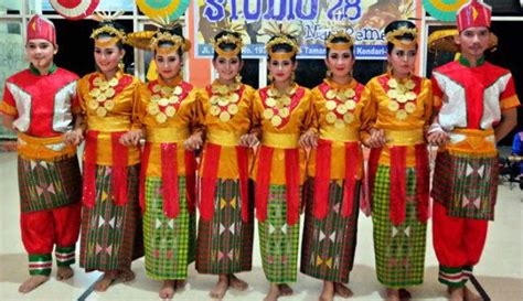 Budaya Sulawesi Tenggara The Colour Of Indonesia
