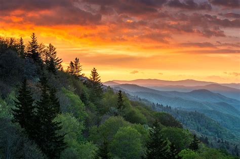 Great Smoky Mountains North Carolina Scenic Landscape Cherokee Rising