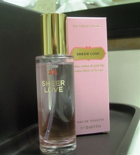 We indians are deprived of victoria's secret products, so whenever we can hoard it, we do it! Victoria's Secret Sheer Love Eau de Toilette