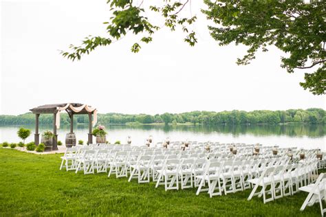 The Vineyards At Pine Lake Wedding In Columbiana Ohio
