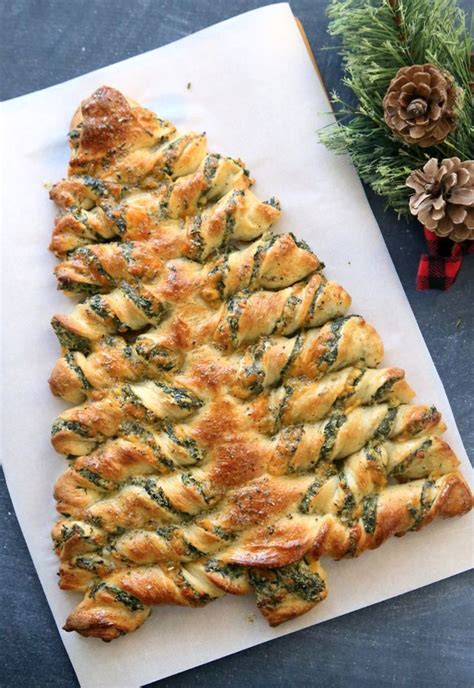On cookie sheet lined with foil arrange 1 can of crescent roll dough to look like christmas tree. Christmas Tree Spinach Dip Breadsticks | Recipe | Appetizer recipes, Food, Food recipes