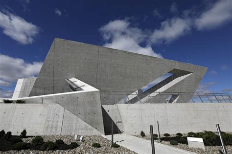 Ottawas National Holocaust Monument Is A Powerfully Symbolic Piece Of