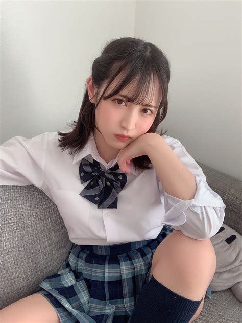 【画像】av女優 小野六花ちゃんの制服姿がめっちゃ可愛い！！