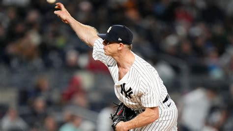 Ian Hamilton Injury And Slambio Pitch Yankees Reliever Debuts Vs Phillies