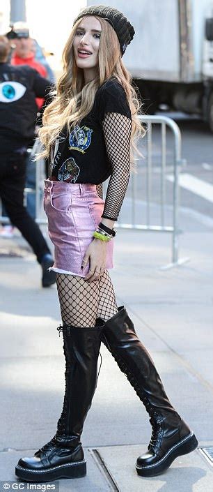 Bella Thorne Goes Blonde To Promote Famous In Love In Nyc Daily Mail