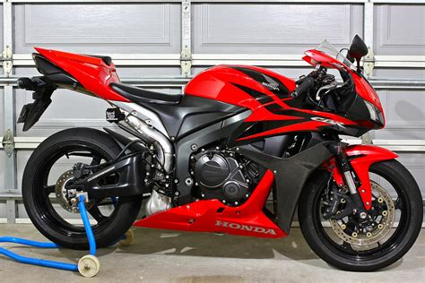 The least preferred motorcycle on this list is ravi piaggio storm 125, alot of young kids may not remember it because it was discontinued in 2015 but this motorcycle has big bike looks and also feels like a bigger motorcycle while riding. Best looking super sport bike in red colour? (Other than ...