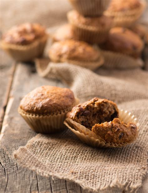 1c bob's red mill wheat bran 1.5c bob's red mill whole wheat flour 1/2c raisins 1 tsp baking powder 1 tsp baking soda 1c milk 1/2c molasses (or honey) 3/4c applesauce 2 tbls oil 2 eggs, beaten. Bob's High Fiber Bran Muffins | Bob's Red Mill's Recipe Box