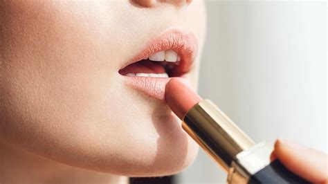 Natural And Organic Lipstick Brands To Try This Year Nesting Naturally