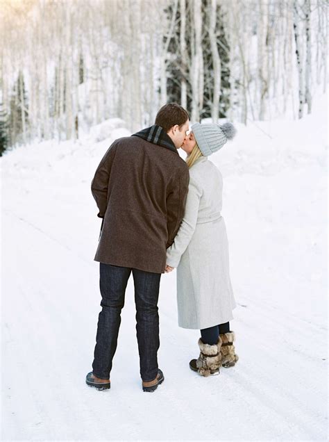 Winter Engagement Photo Ideas