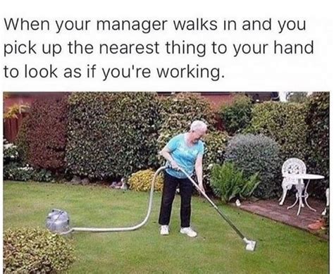31 Funny Retail Memes Only People Working In Retail Will Understand