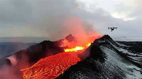 Watch Drone Captures Lava Flowing From Iceland Volcano Pragativadi