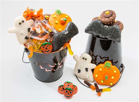 Halloween Treats T Pail Tastes Divine Sweets Cupcakes Favors